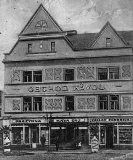 Building of today's Post office at the beginning 20th century.